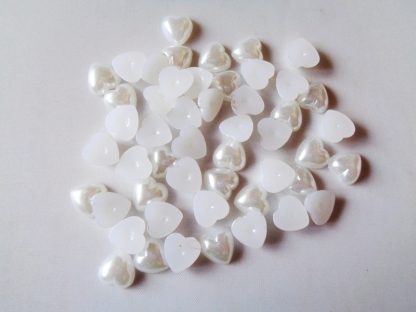 50 x 10mm Pearl Hearts White