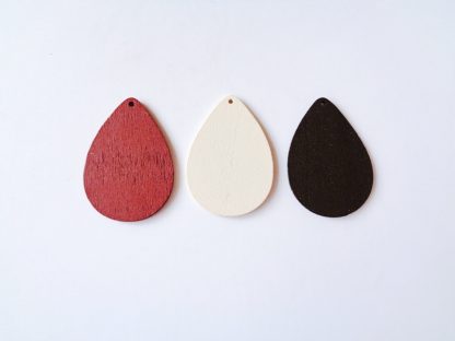 Pack of 3 wooden teardrop shaped pendants